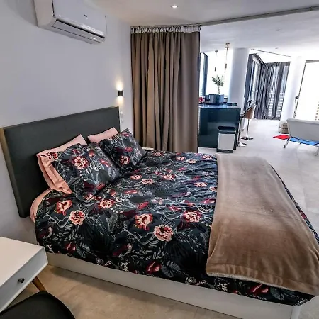 Los Manantiales, Loft Con Vistas Al Mar Y La Piscina En Torremolinos