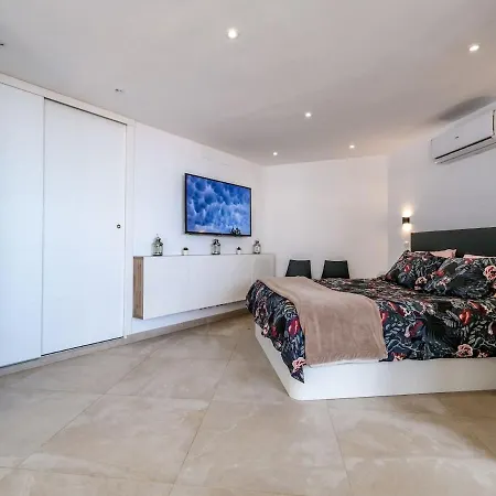 Los Manantiales, Loft Con Vistas Al Mar Y La Piscina En *