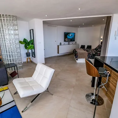 Los Manantiales, Loft Con Vistas Al Mar Y La Piscina En Torremolinos